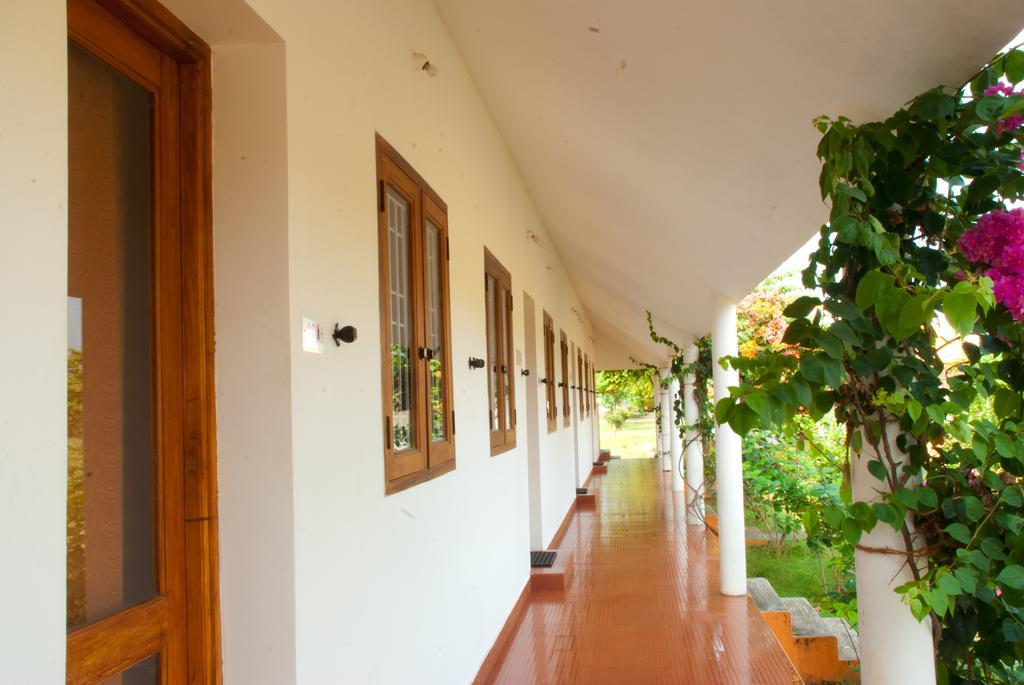فندق The Mountain Retreat Tiruvannāmalai المظهر الخارجي الصورة
